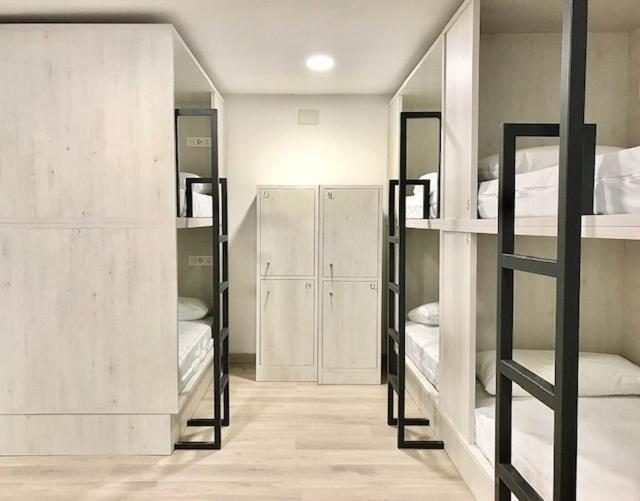 Quartier Leon Hostel Jabalquinto Ngoại thất bức ảnh