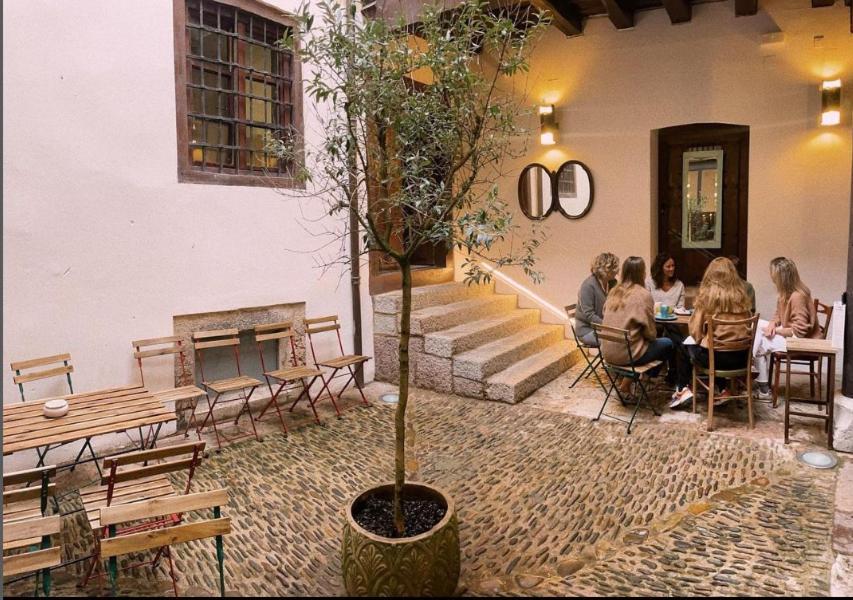 Quartier Leon Hostel Jabalquinto Ngoại thất bức ảnh