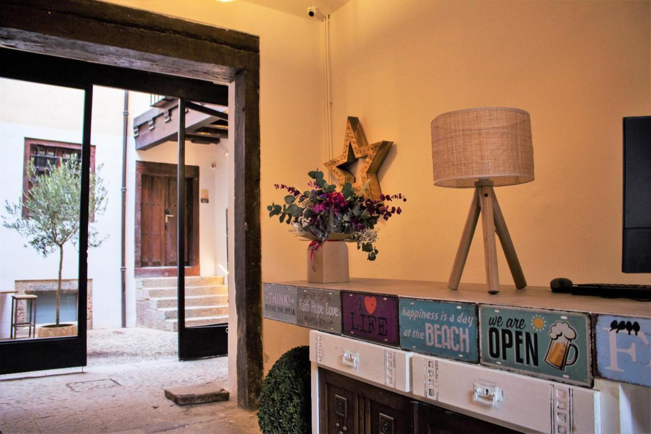 Quartier Leon Hostel Jabalquinto Ngoại thất bức ảnh
